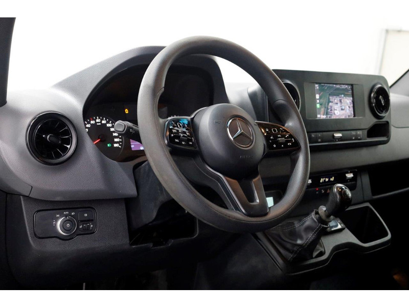 41171826-mercedes-benz-sprinter-12