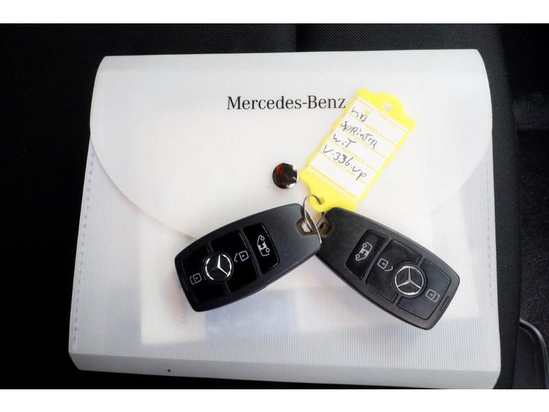 41171826-mercedes-benz-sprinter-6