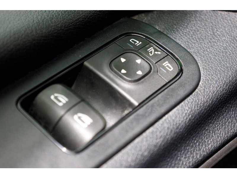 41324483-mercedes-benz-sprinter-17