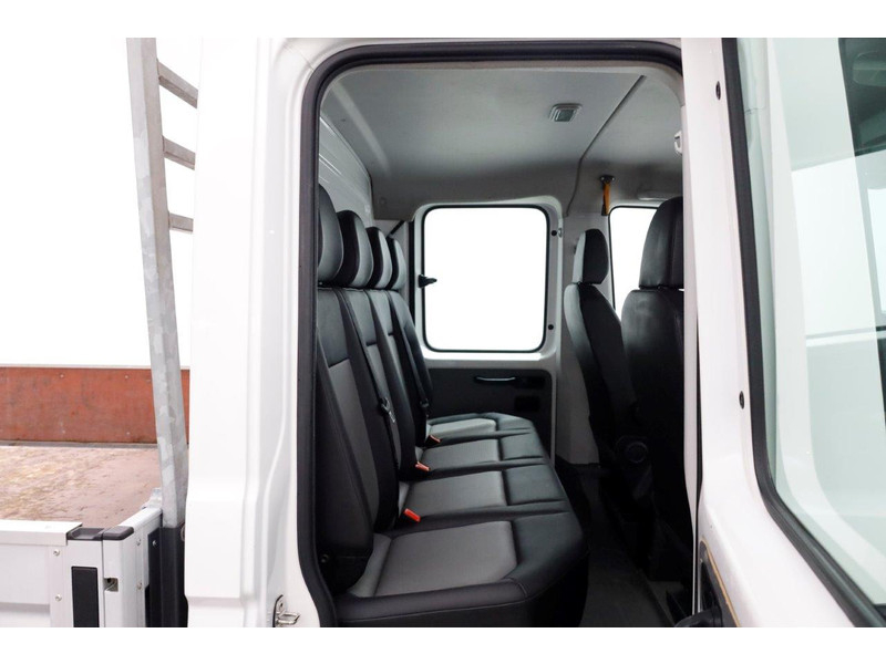 41497384-volkswagen-crafter-5