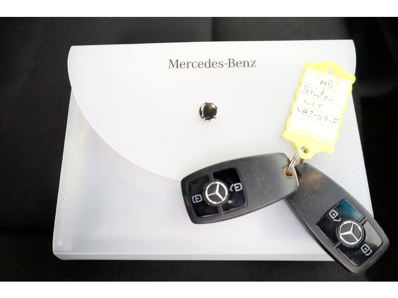 42254855-mercedes-benz-sprinter-7