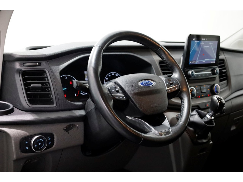 42268627-ford-transit-custom-14