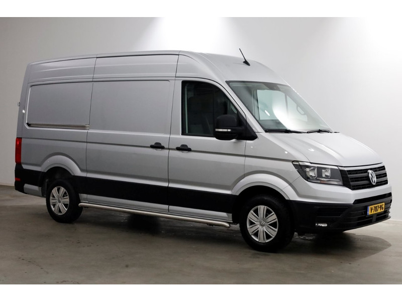 42310219-volkswagen-crafter-10
