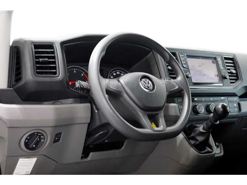 42310219-volkswagen-crafter-12