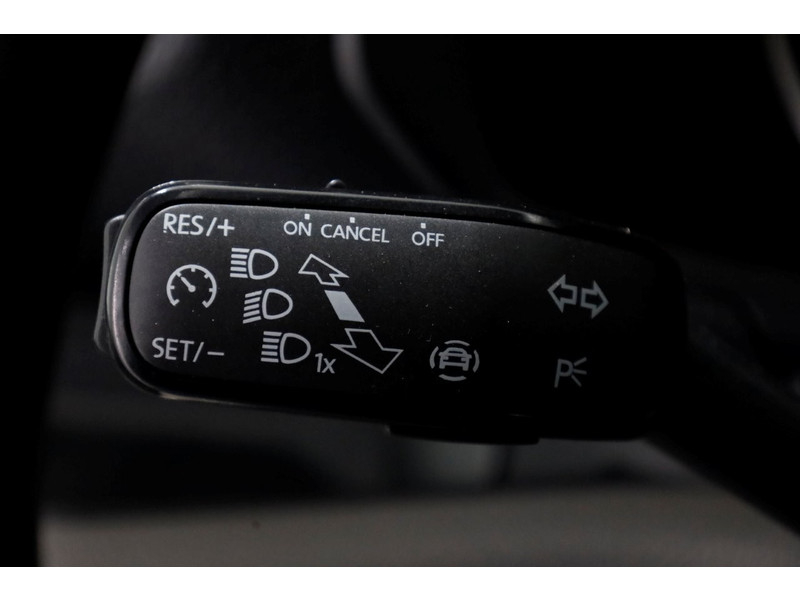 42310219-volkswagen-crafter-16