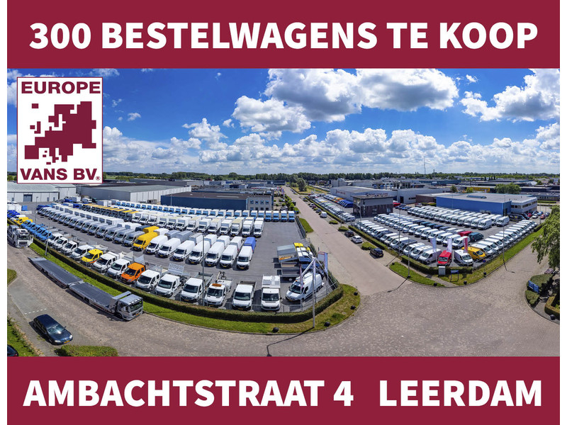 42310219-volkswagen-crafter-18