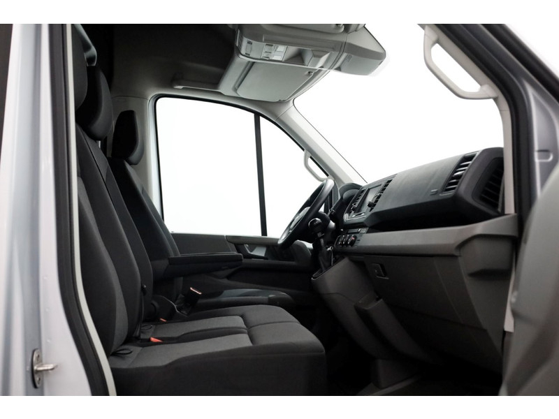 42310219-volkswagen-crafter-3