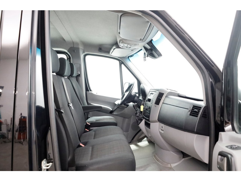 42503114-mercedes-benz-sprinter-5