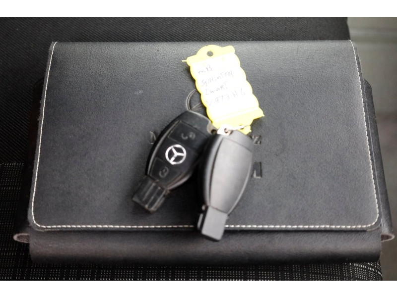 42503114-mercedes-benz-sprinter-7