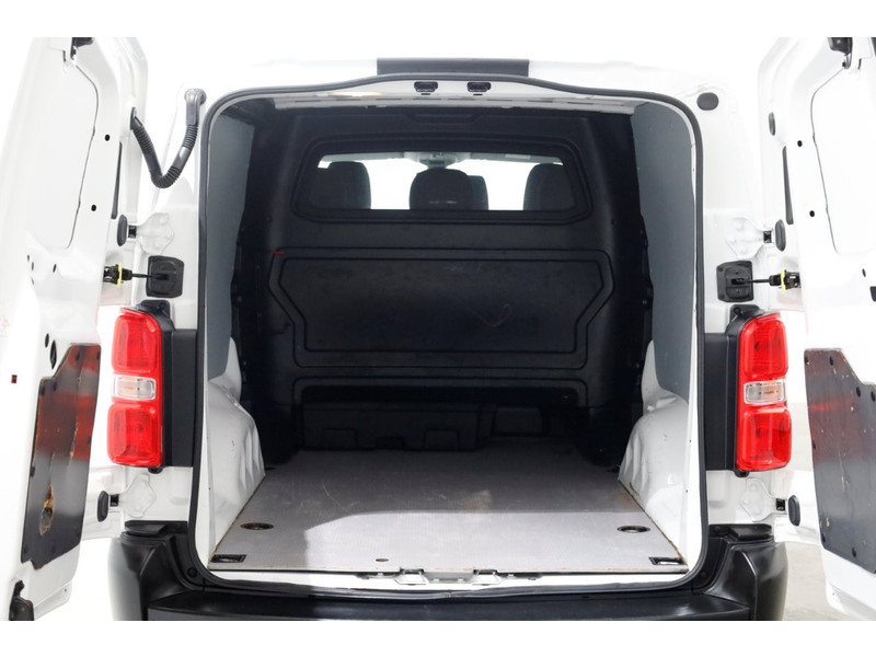 42573458-opel-vivaro-5