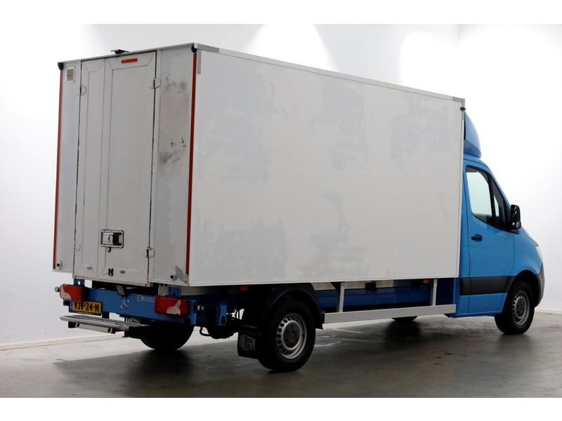 42595931-mercedes-benz-sprinter-2