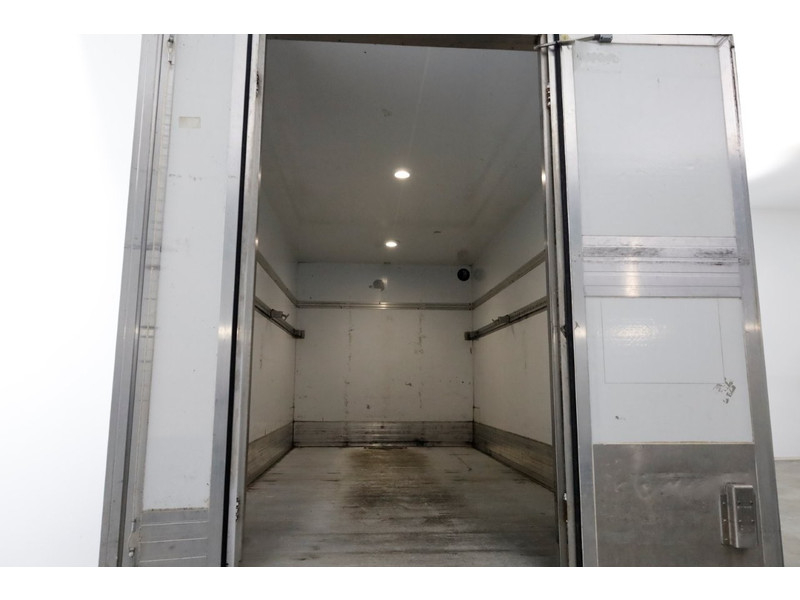 42595931-mercedes-benz-sprinter-5