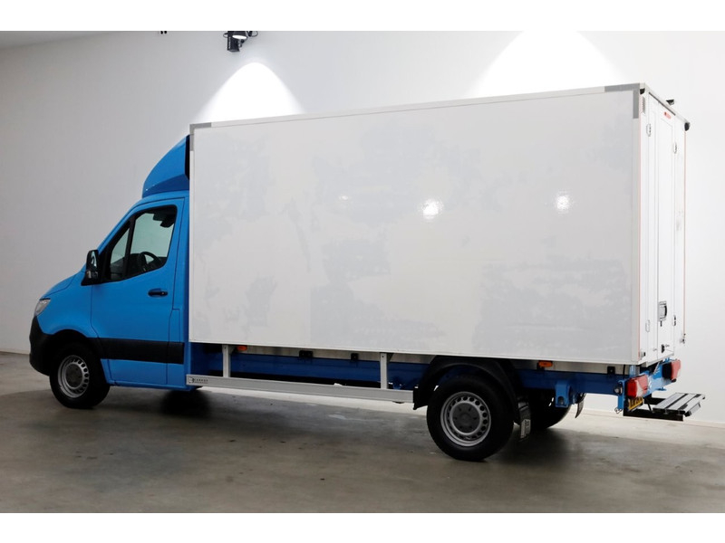 42595931-mercedes-benz-sprinter-9