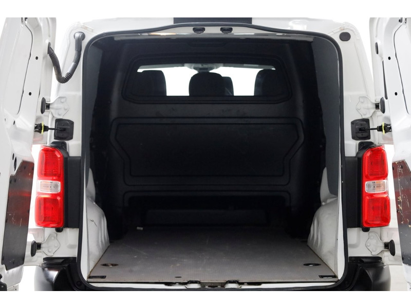 42739009-opel-vivaro-5