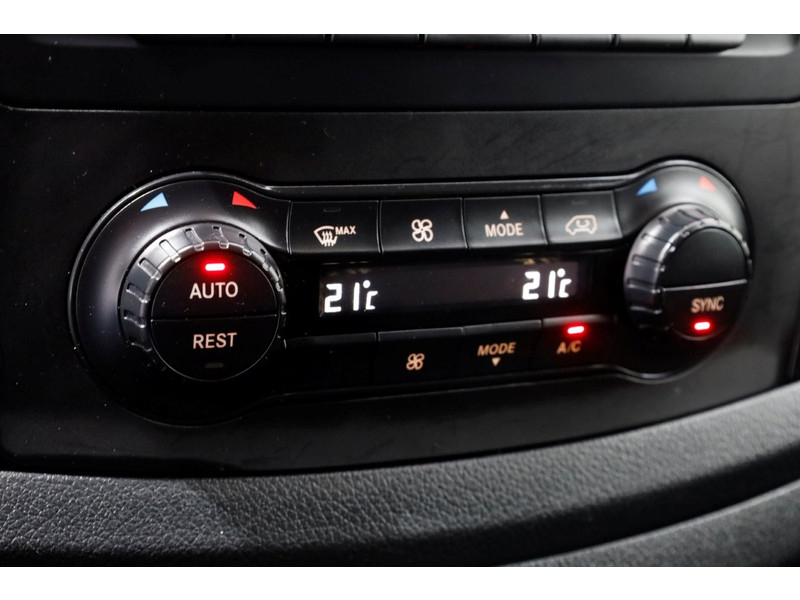 42775668-mercedes-benz-vito-17