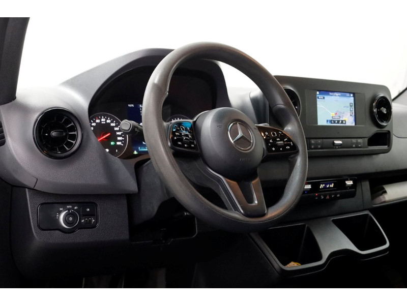 42804100-mercedes-benz-sprinter-12