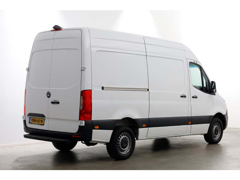 42804100-mercedes-benz-sprinter-2