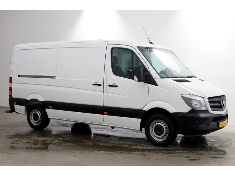 42876553-mercedes-benz-sprinter-10