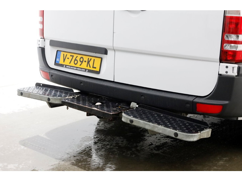 42876553-mercedes-benz-sprinter-11