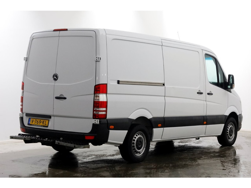 42876553-mercedes-benz-sprinter-2