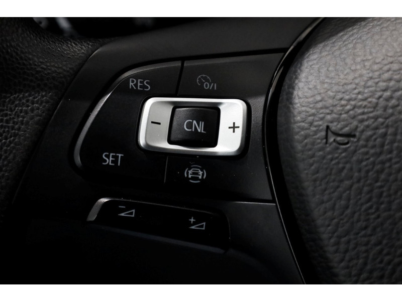 42991848-volkswagen-crafter-16