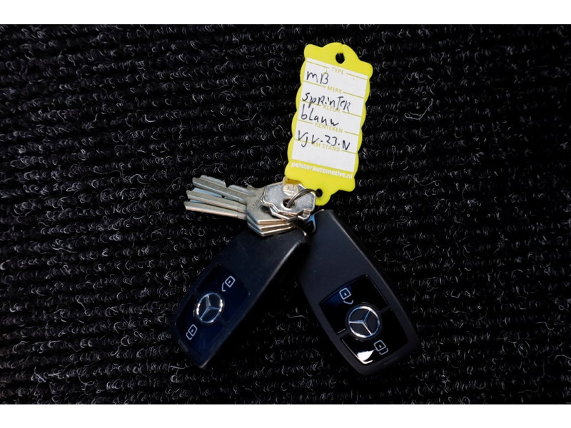 43182437-mercedes-benz-sprinter-6