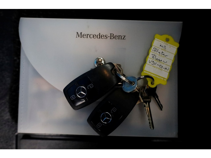 43227254-mercedes-benz-sprinter-6