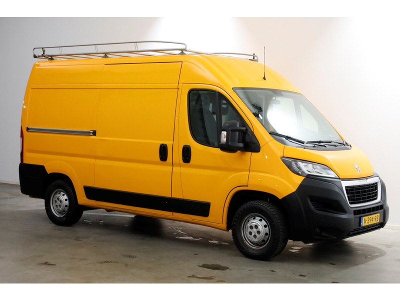43246236-peugeot-boxer-12