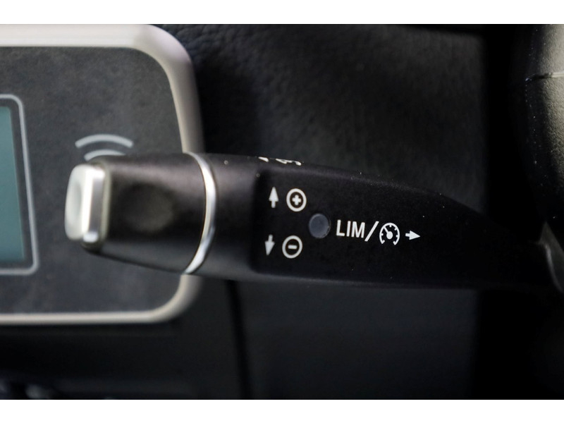 43254268-mercedes-benz-vito-14