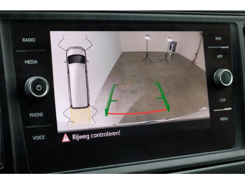 43617418-volkswagen-crafter-15