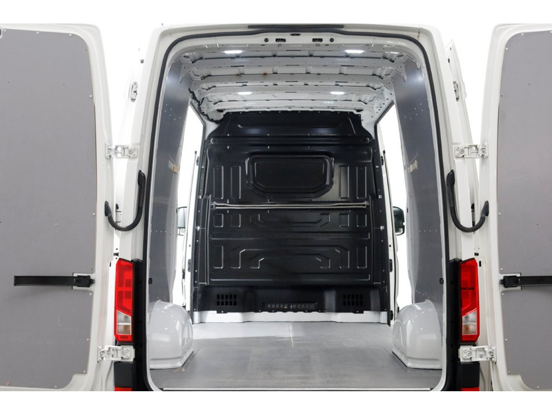 43617418-volkswagen-crafter-3