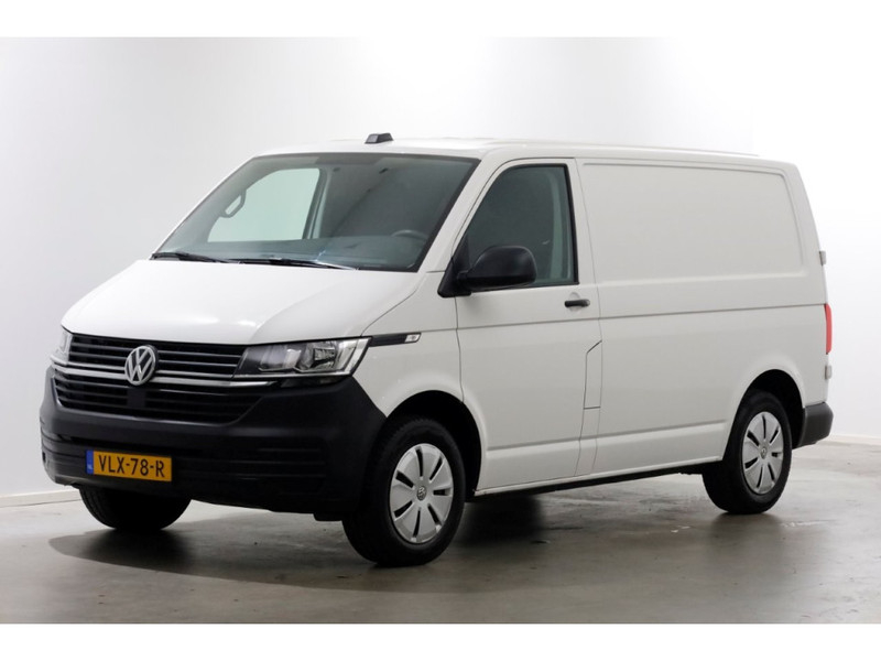 43941061-volkswagen-transporter-18