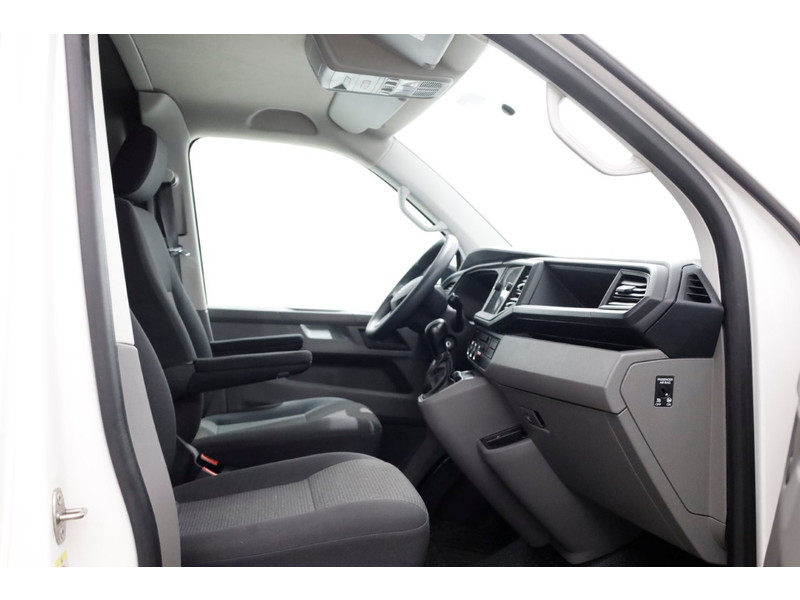 43941061-volkswagen-transporter-3