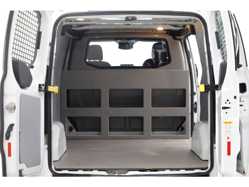 43950415-ford-transit-custom-5
