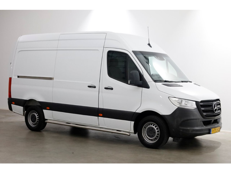 43965503-mercedes-benz-sprinter-10