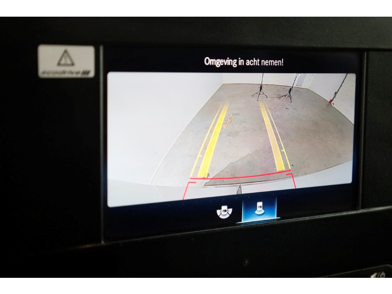 43965503-mercedes-benz-sprinter-15