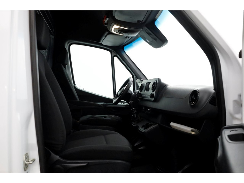 43965503-mercedes-benz-sprinter-3