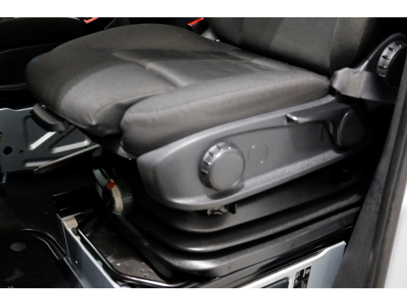 44201850-mercedes-benz-sprinter-19