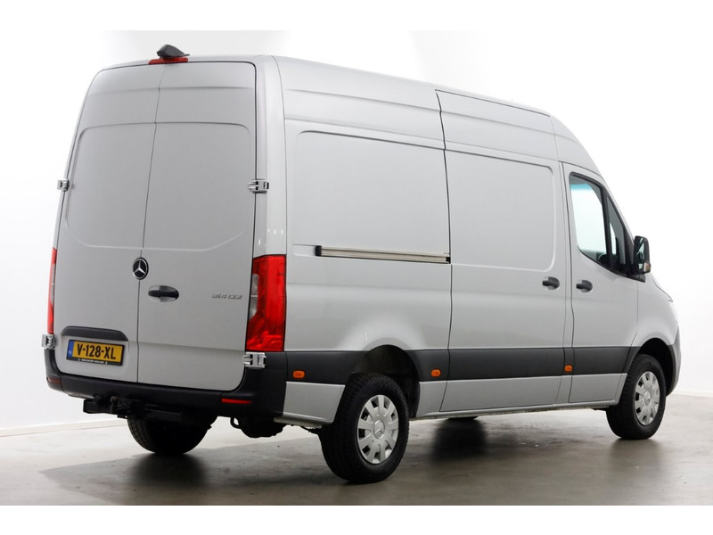 44201850-mercedes-benz-sprinter-2
