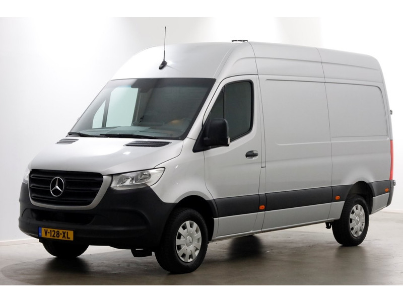 44201850-mercedes-benz-sprinter-8