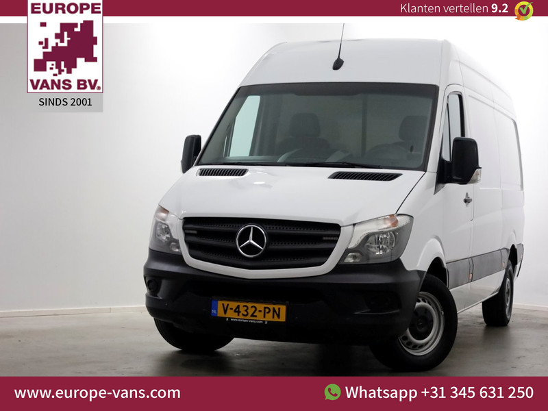 44220606-mercedes-benz-sprinter-1