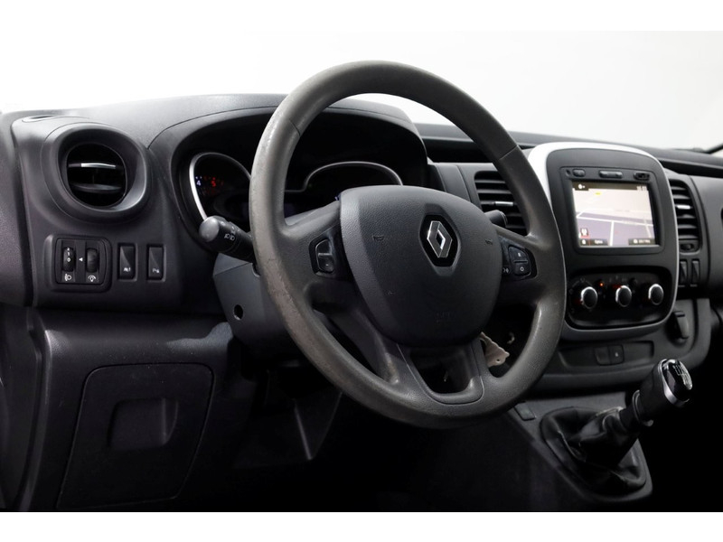 44486143-renault-trafic-14