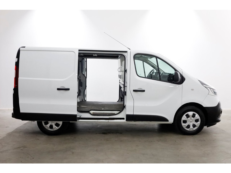 44486143-renault-trafic-7