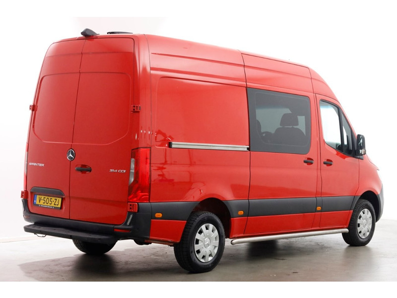 44733005-mercedes-benz-sprinter-2