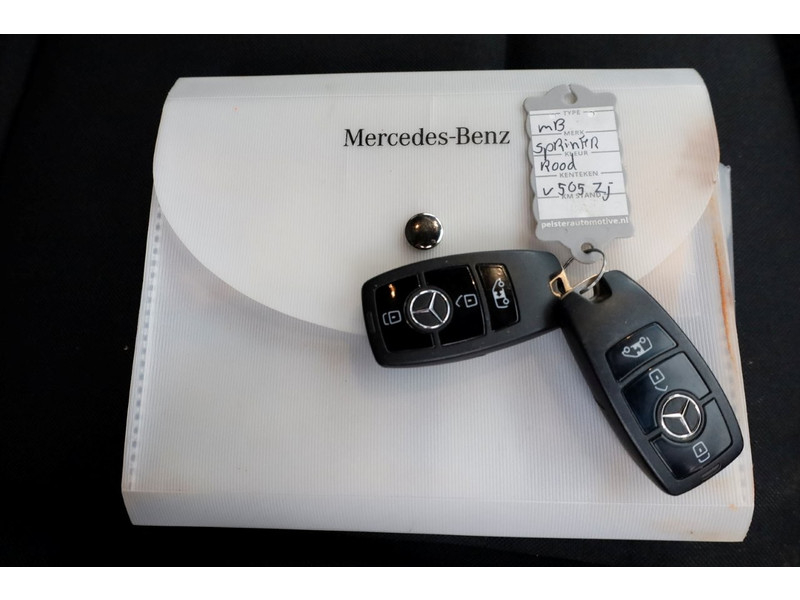 44733005-mercedes-benz-sprinter-8