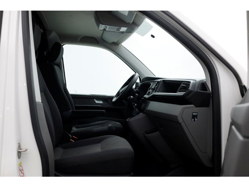 44746817-volkswagen-transporter-3