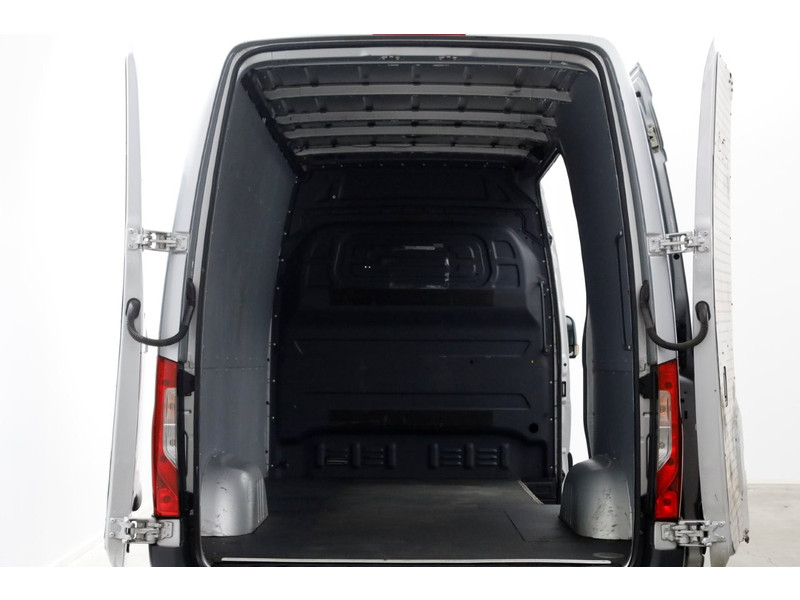 45106468-mercedes-benz-sprinter-5