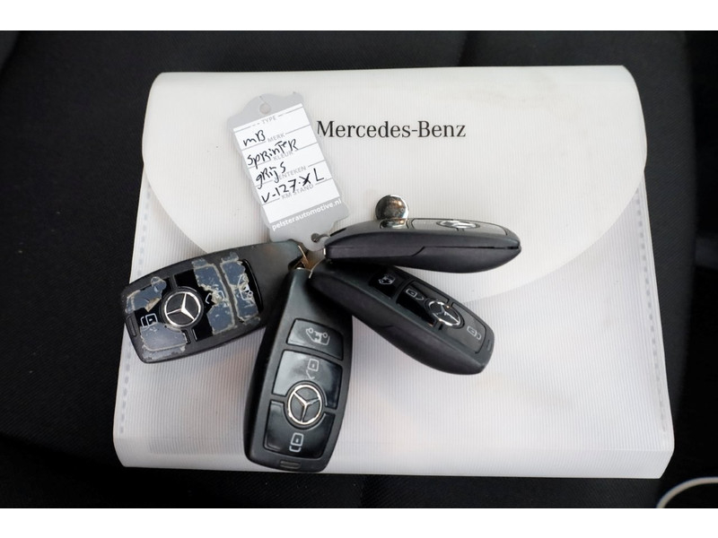 45106468-mercedes-benz-sprinter-6