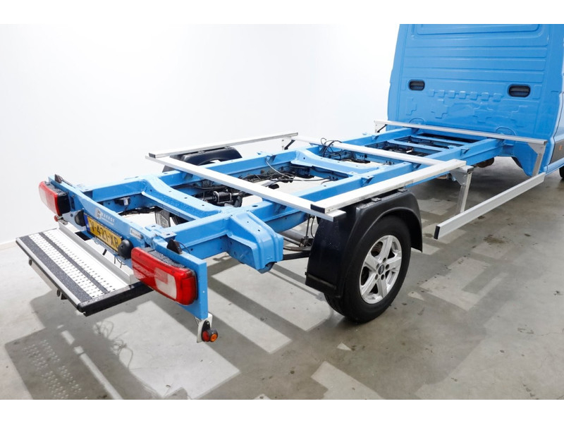 45611019-volkswagen-crafter-5