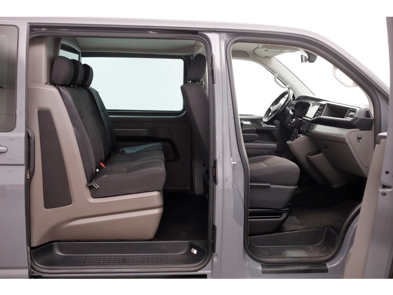 45740420-volkswagen-transporter-3